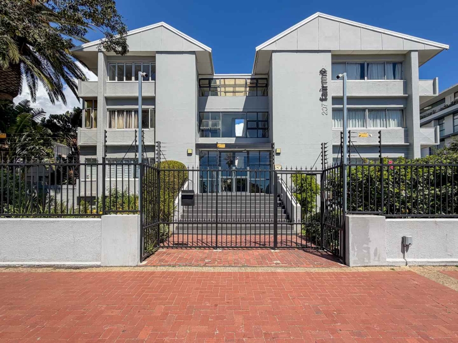 1 Bedroom Property for Sale in Three Anchor Bay Western Cape